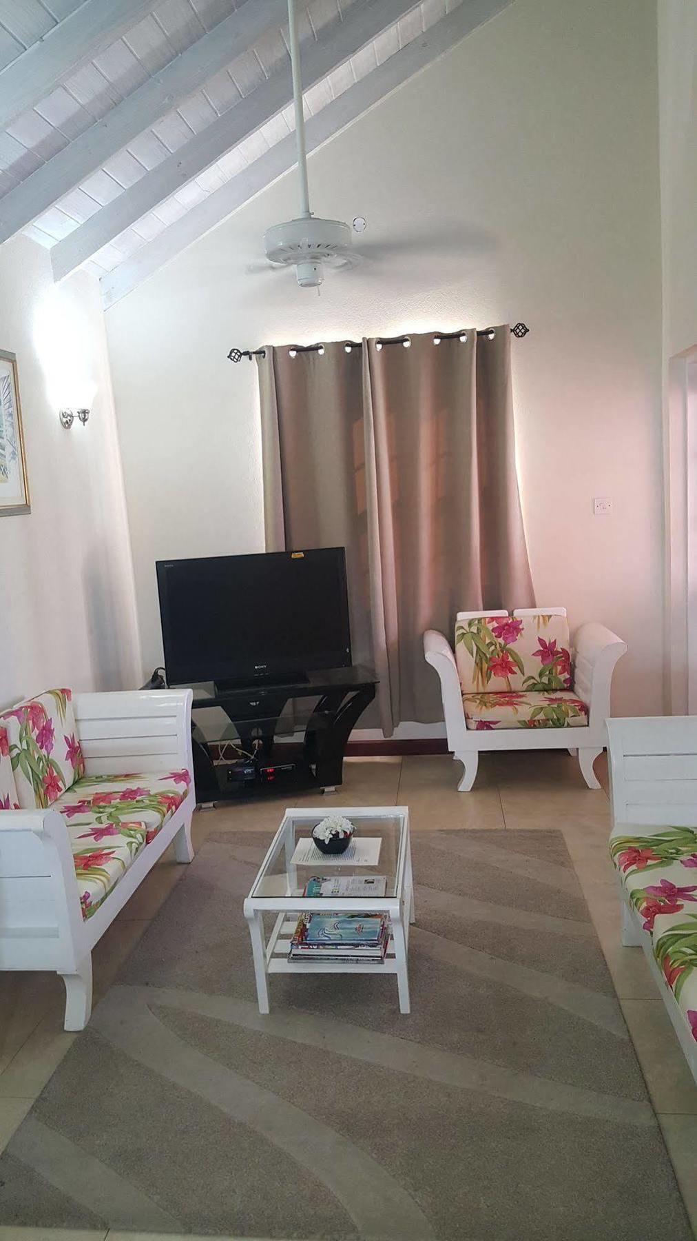 Best E Villas Providence Ch Ch Christ Church Esterno foto